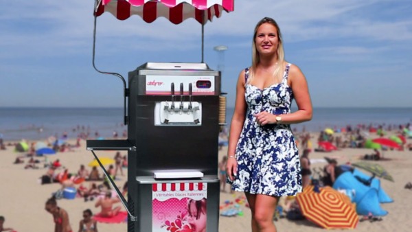 Vente de glace italienne sur la plage